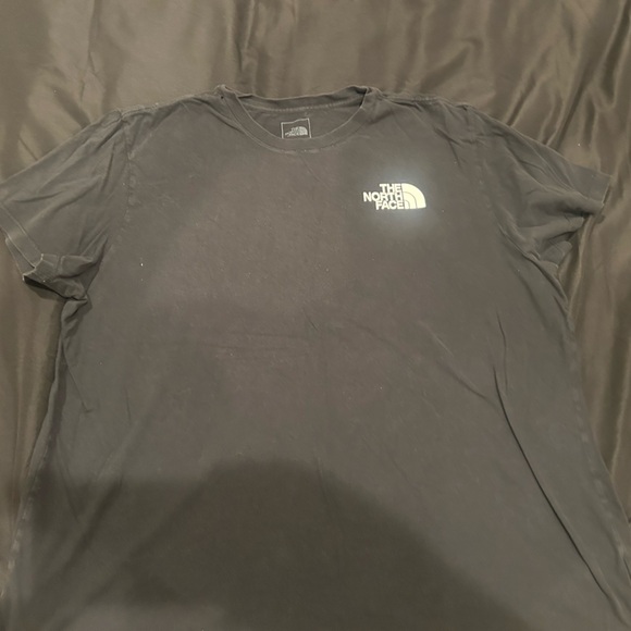 Men’s The North Face T-shirt - Picture 2 of 3